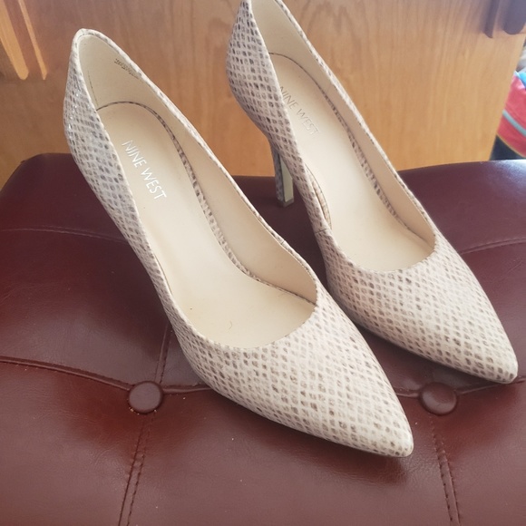 Shoes - Picture 2 of 2